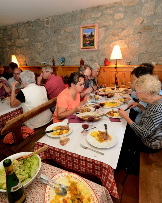 Massif des Vosges - Repas dans un refuge