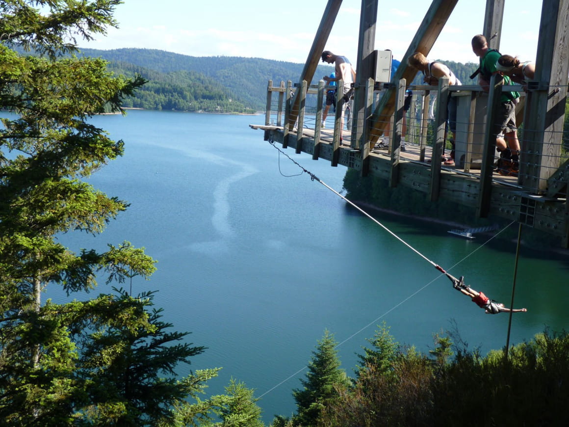 Saut à l'élastique