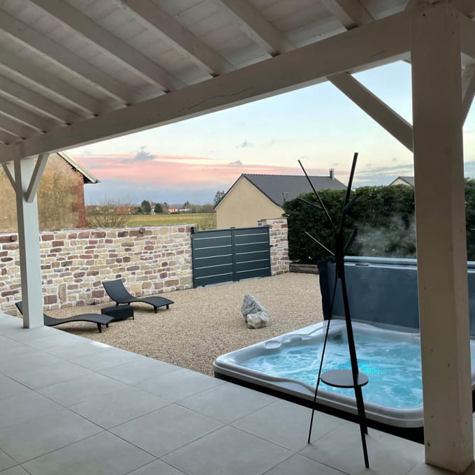 Hébergement bien être à la campagne avec spa et coucher de soleil