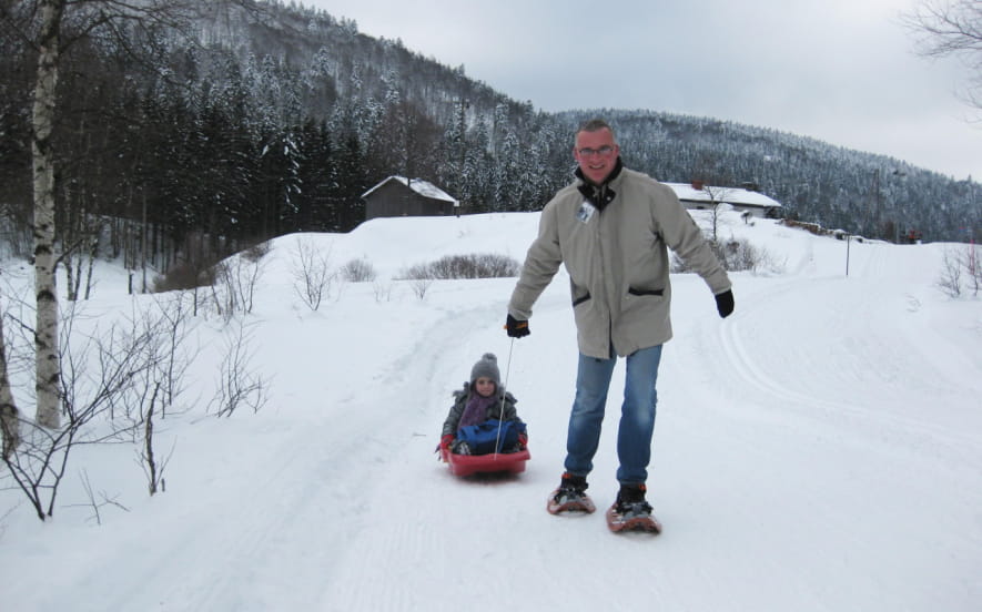 Piste piétons raquettes de la forêt blanche