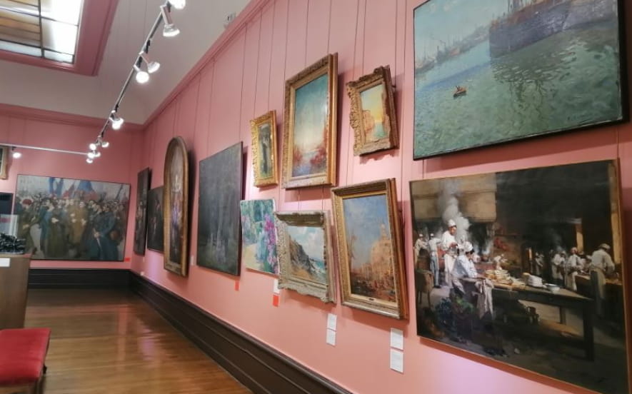Découvrez le musée Charles-de-Bruyères