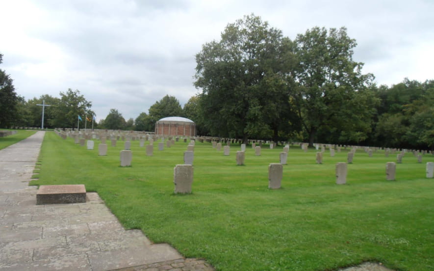 Cimetière militaire allemand 1939/1945 - Exposition Destins de Guerre