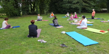 Association hatha yoga sentiers