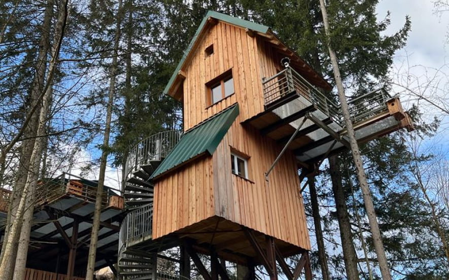 Hébergement insolite - Les cabanes de la verrerie