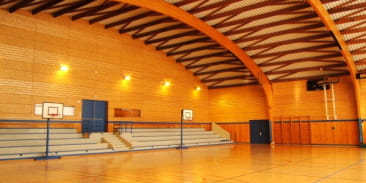 Gymnase et stades La Bresse