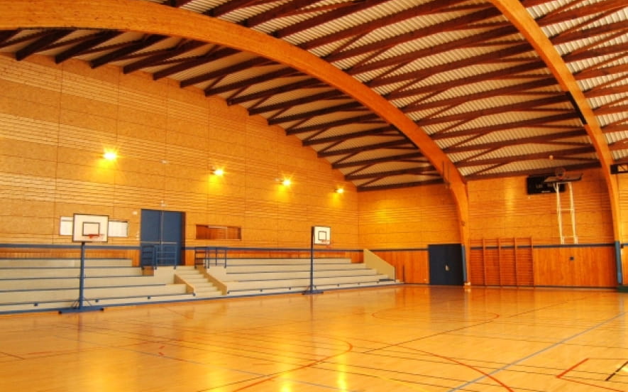 Gymnase et stades La Bresse