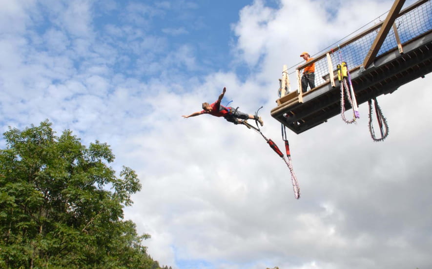 Saut à l'élastique à La Bresse - Bol d'air