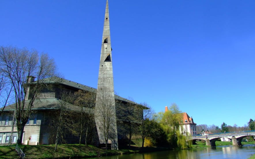 Église moderne Saint-Rémy de Baccarat