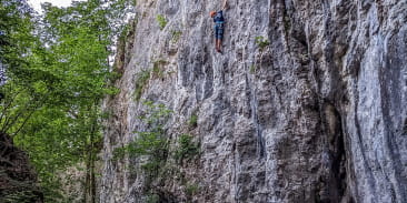 Site naturel d'escalade "Grotte des Nains"