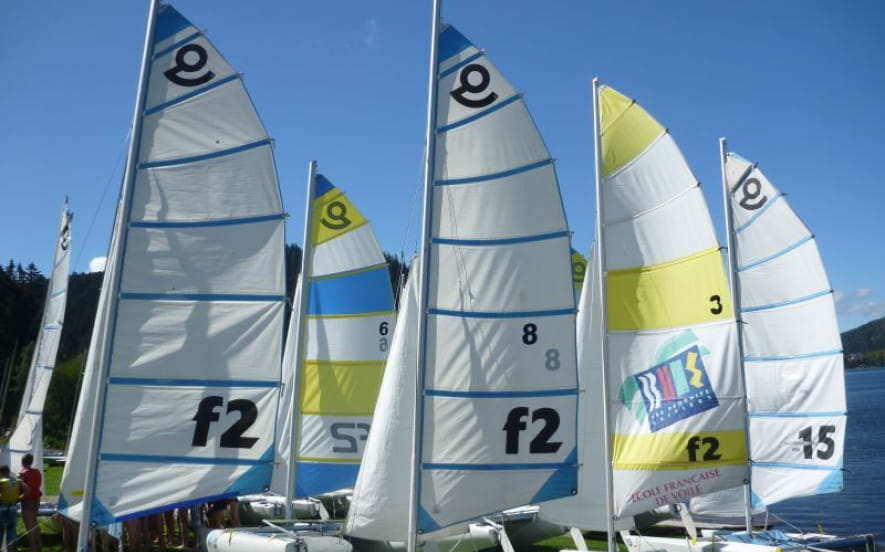 Voile et planche a voile - base nautique