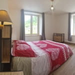 Appartement 6 personnes - Gîte Gentiane - Jardin en bord de ruisseau