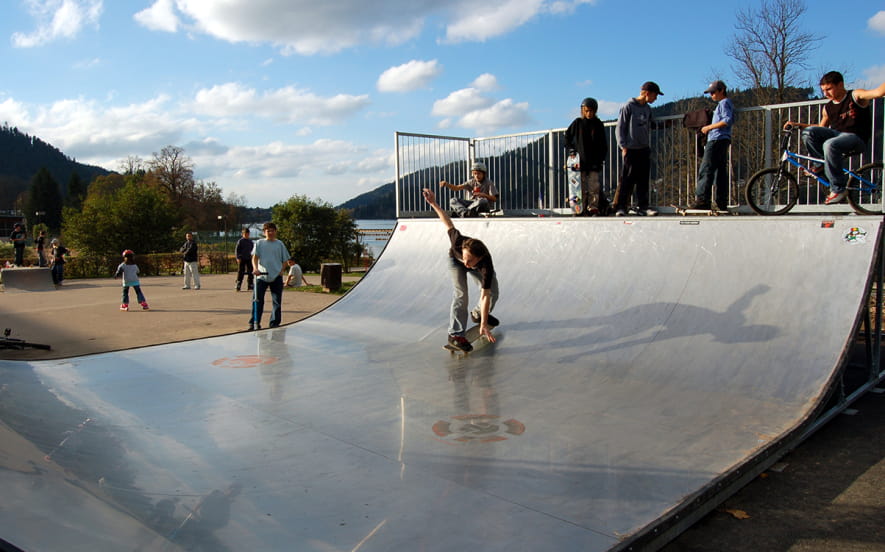 Aire de skateboard - Roller park