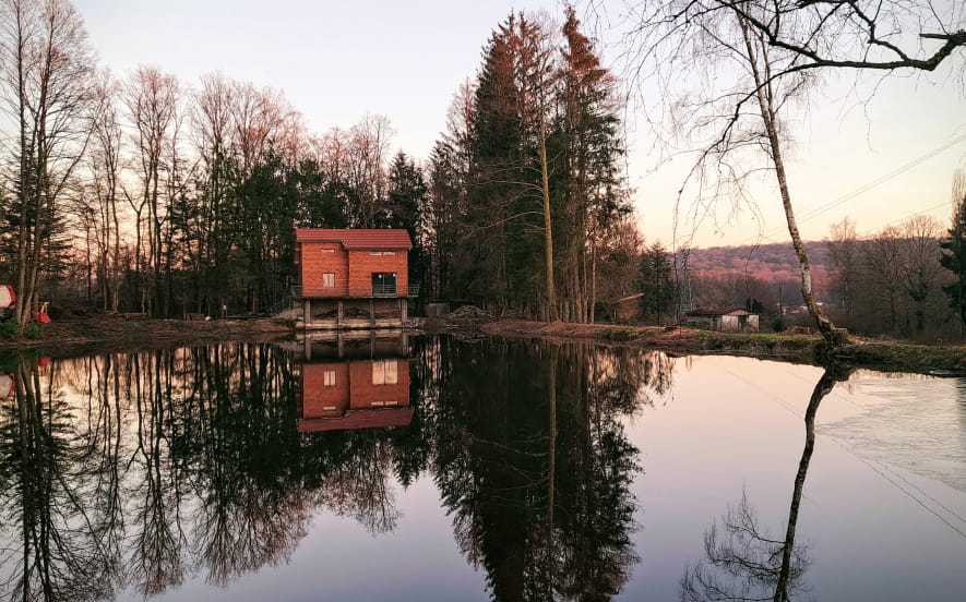 les sabots dans l'eau