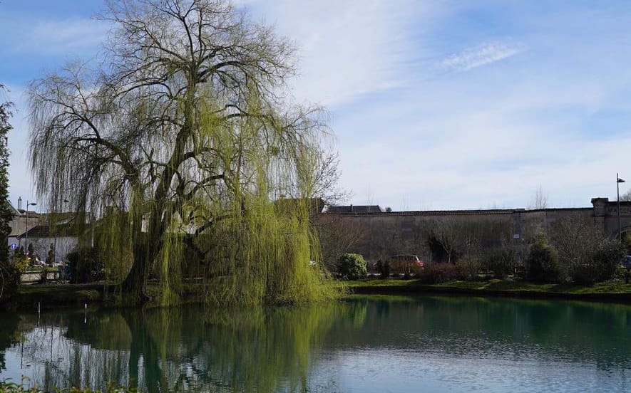 Lac de la Font et lavoir